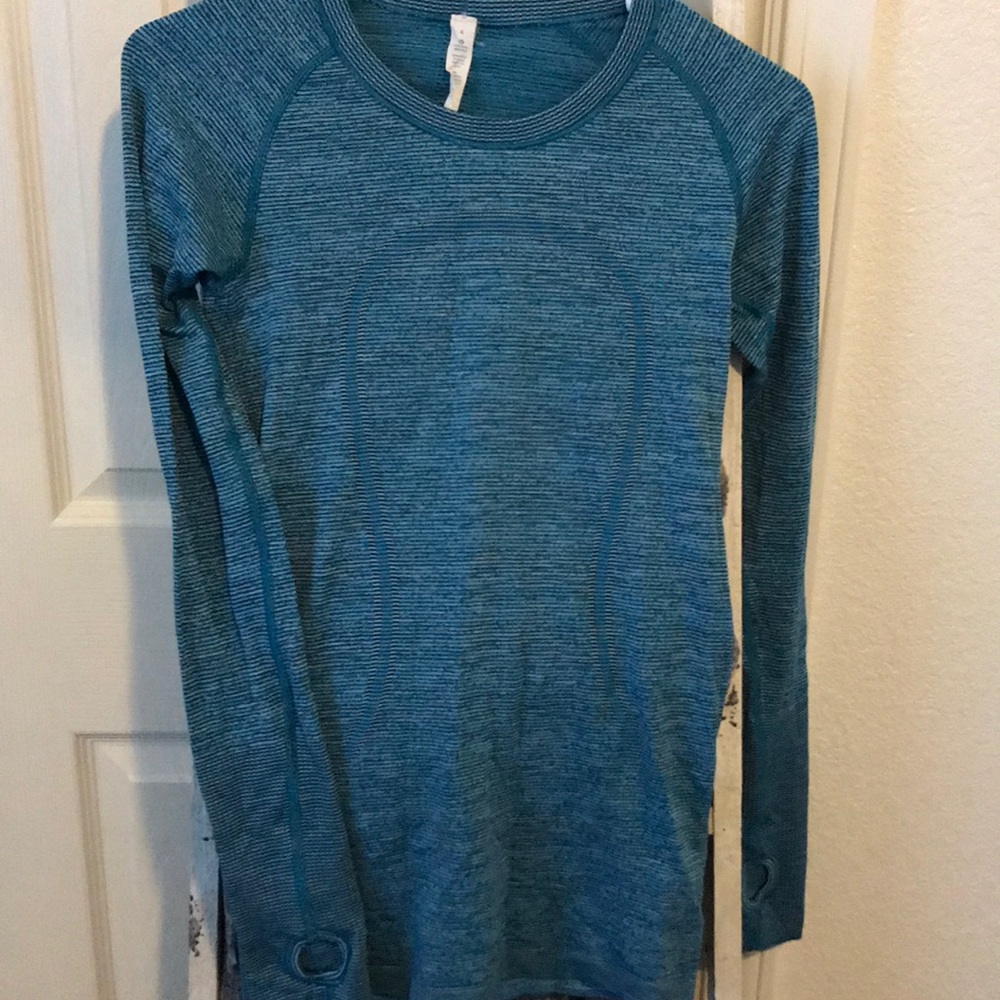Lululemon Swiftly Tech Long Sleeve Crew.